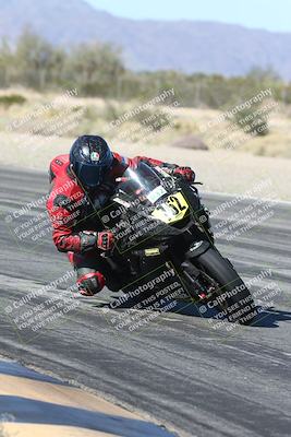 media/Dec-04-2025-Racers Edge (Thu) [[5ebc9f124d]]/3-B Group/3-Session 2 (Turn 7 Inside)/